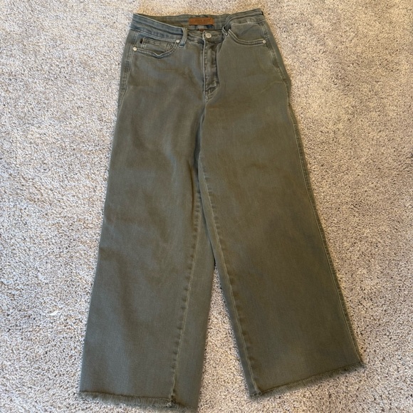 Judy Blue Women's Flare Jeans in Olive Size 29 - Picture 1 of 13